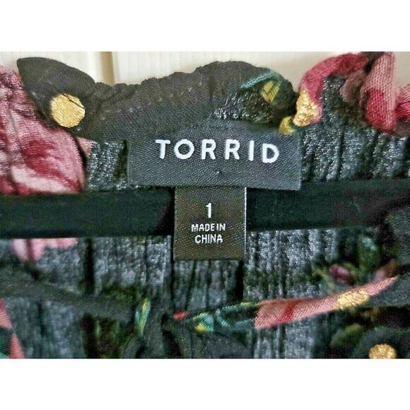 Torrid 1 Tunic Blouse Size 1 Black Pink Floral Button Front Gold Dots 1X 18/20 - Picture 5 of 9